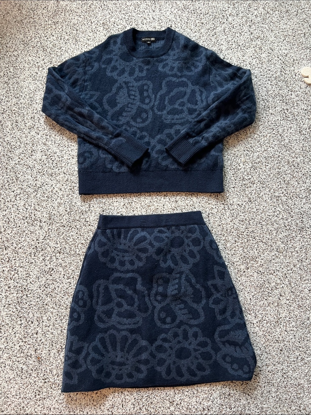 UNIQLOxMarimekko Limited Edition Wool skirt and sweater set
